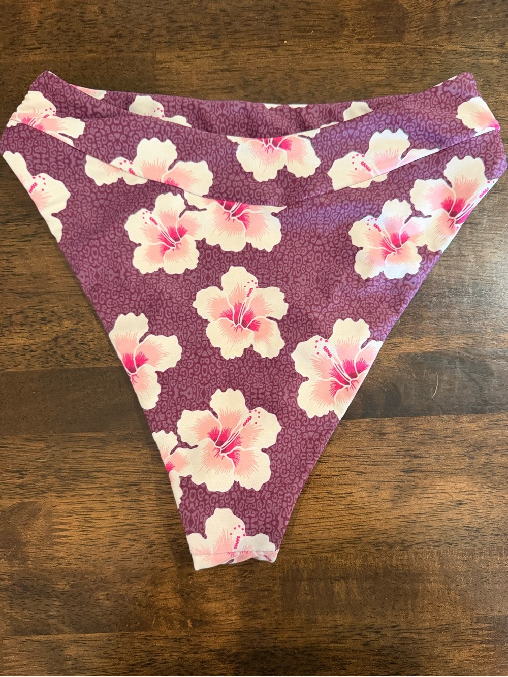 BENOA Lani Bottoms size M